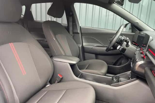 Hyundai Kona (2023) thumbnail 12