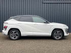 Hyundai Kona (2023) thumbnail 4