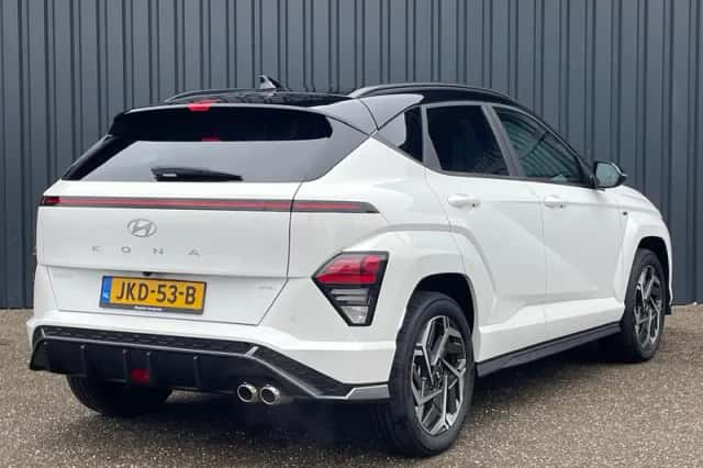 Hyundai Kona (2023) thumbnail 5