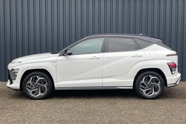 Hyundai Kona (2023) thumbnail 9