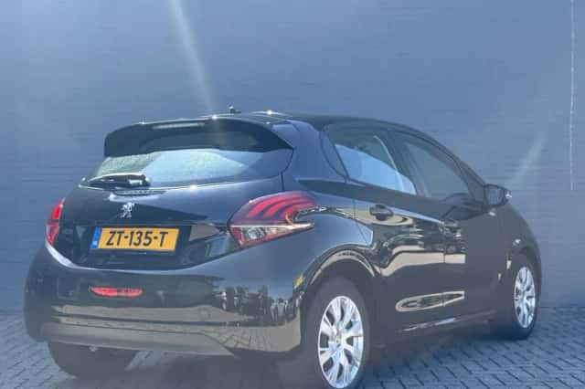 Peugeot 208 (2019) thumbnail 6