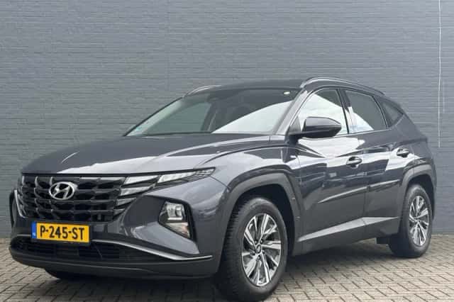 Hyundai Tucson (2022) thumbnail 2