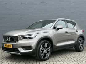 Volvo XC40 (2020) thumbnail 2