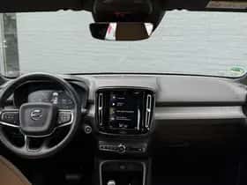 Volvo XC40 (2020) thumbnail 15