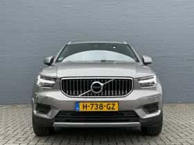 Volvo XC40 (2020) thumbnail 3