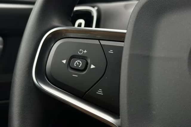 Volvo XC40 (2020) thumbnail 24