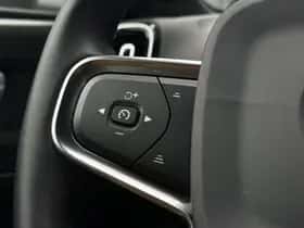 Volvo XC40 (2020) thumbnail 24