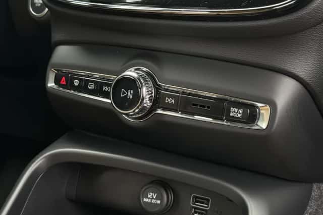 Volvo XC40 (2020) thumbnail 30