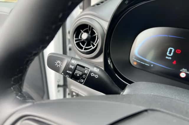 Hyundai i10 (2024) thumbnail 24