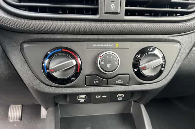Hyundai i10 (2024) thumbnail 27