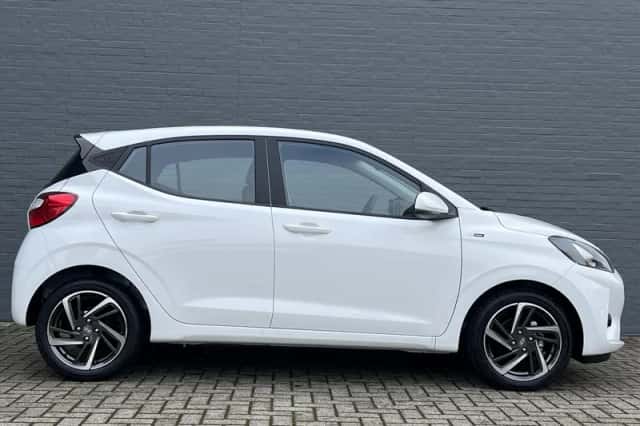 Hyundai i10 (2024) thumbnail 9