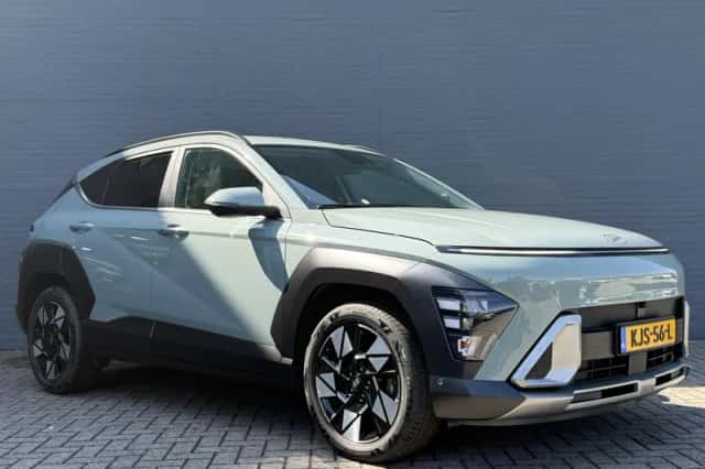 Hyundai Kona (2023) thumbnail 4