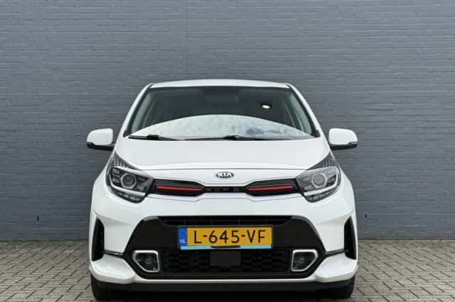 Kia Picanto (2021) thumbnail 2