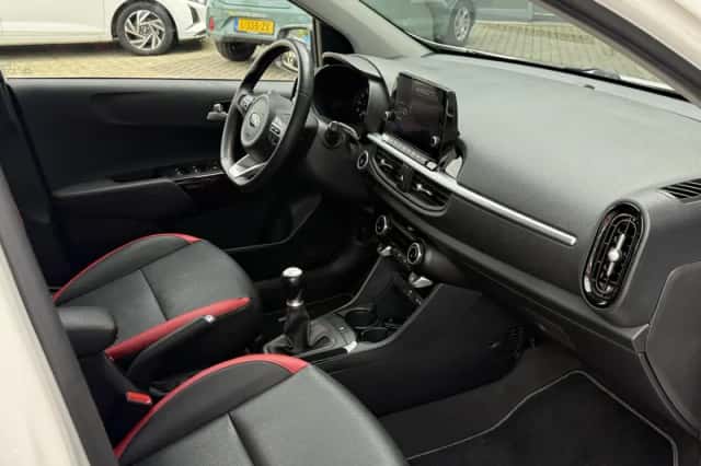 Kia Picanto (2021) thumbnail 12