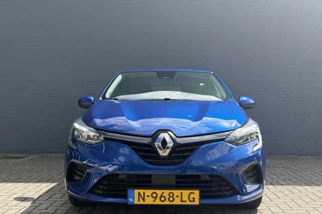 Renault Clio (2021) thumbnail 3