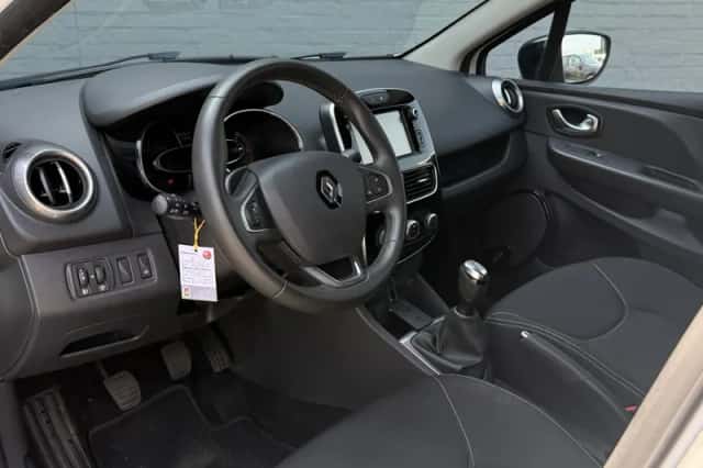 Renault Clio (2017) thumbnail 11