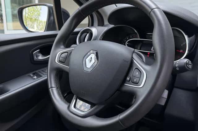 Renault Clio (2017) thumbnail 17