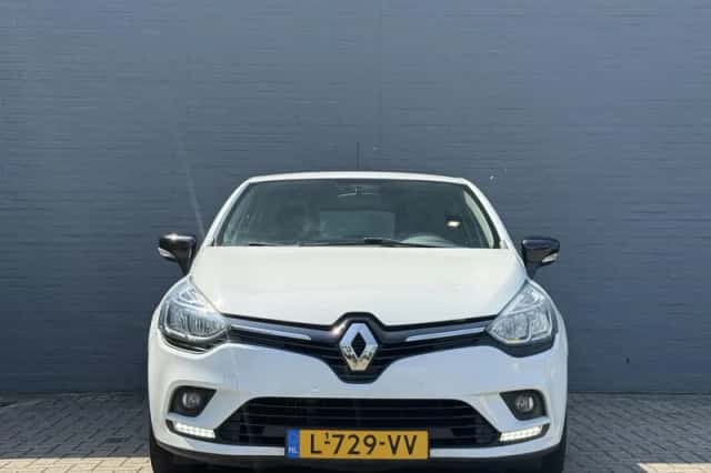 Renault Clio (2017) thumbnail 3