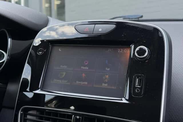 Renault Clio (2017) thumbnail 24