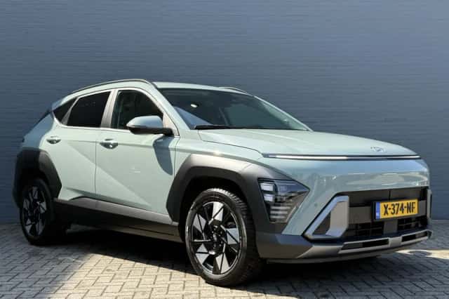Hyundai Kona (2023) thumbnail 3