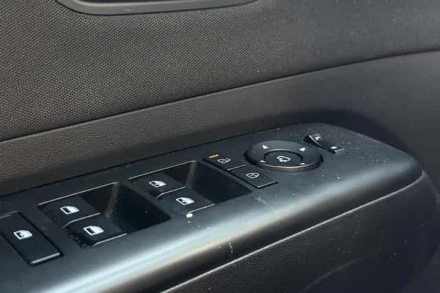Hyundai Kona (2023) thumbnail 23