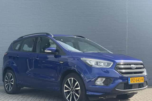 Ford Kuga (2017) thumbnail 4