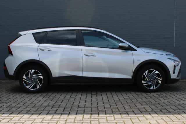 Hyundai Bayon (2022) thumbnail 5