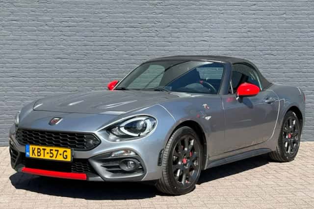 Abarth 124 Spider (2017) thumbnail 2