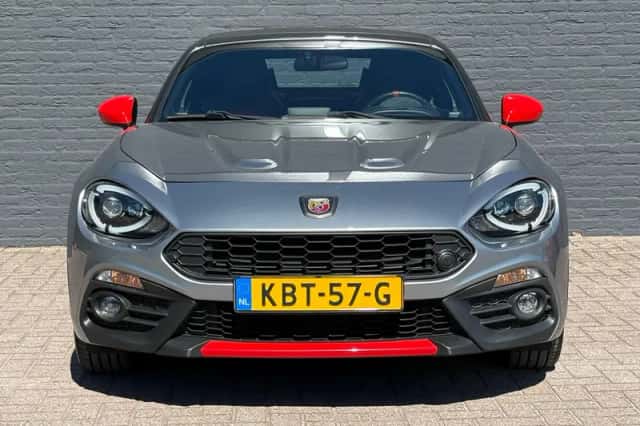 Abarth 124 Spider (2017) thumbnail 4
