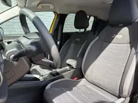 Jeep Avenger (2024) thumbnail 11