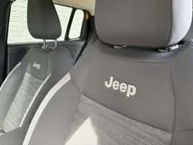 Jeep Avenger (2024) thumbnail 12