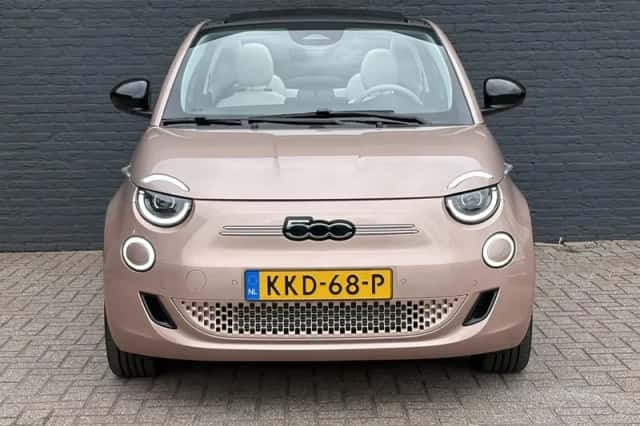 Fiat 500C (2026) thumbnail 2