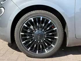 Fiat 500e (2021) thumbnail 10