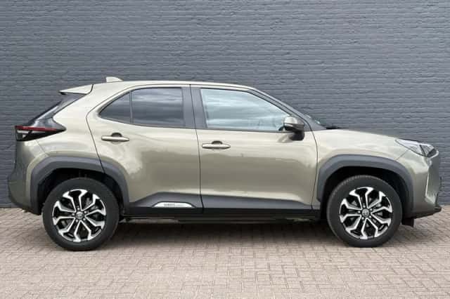 Toyota Yaris Cross (2022) thumbnail 4