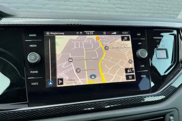 Volkswagen Polo (2023) thumbnail 31