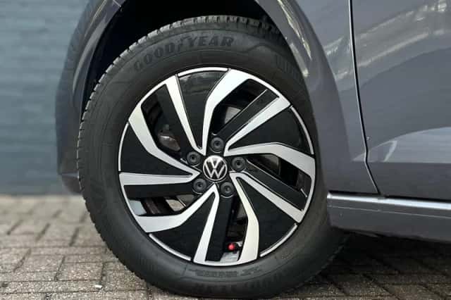 Volkswagen Polo (2023) thumbnail 8