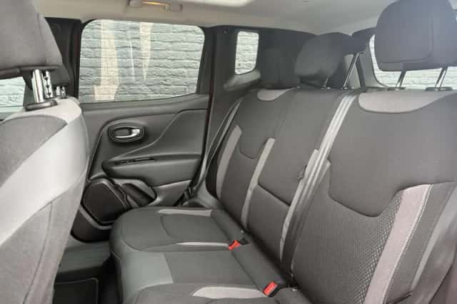 Jeep Renegade (2023) thumbnail 13