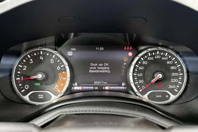 Jeep Renegade (2023) thumbnail 15