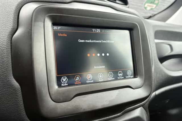 Jeep Renegade (2023) thumbnail 20