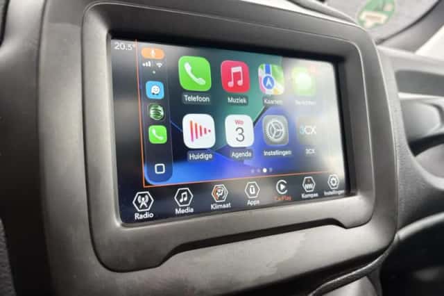 Jeep Renegade (2023) thumbnail 21
