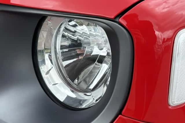 Jeep Renegade (2023) thumbnail 31