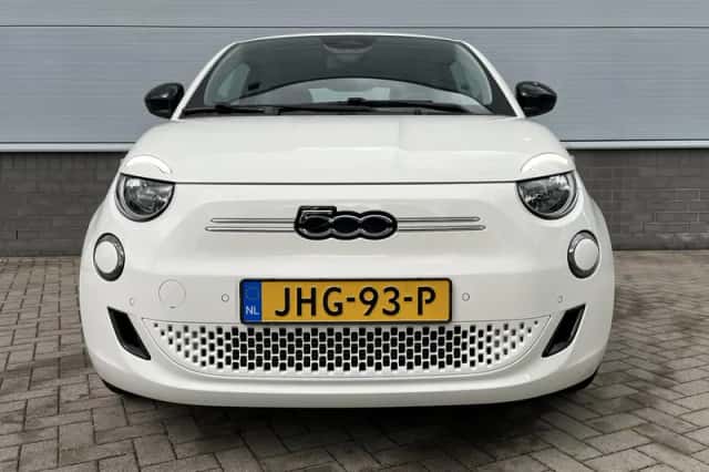 Fiat 500e (2025) thumbnail 4
