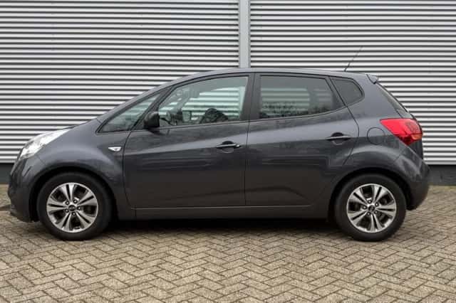 Kia Venga (2017) thumbnail 3