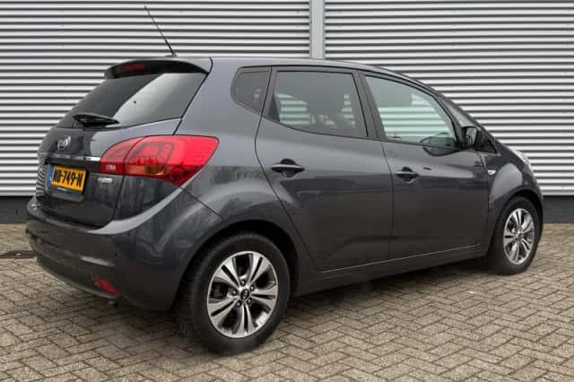 Kia Venga (2017) thumbnail 6