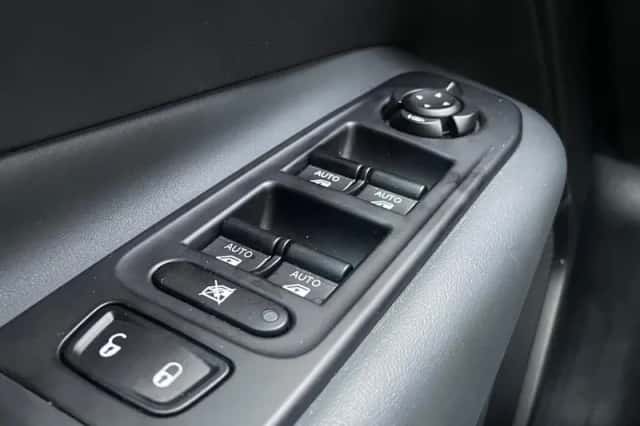 Jeep Renegade (2024) thumbnail 19