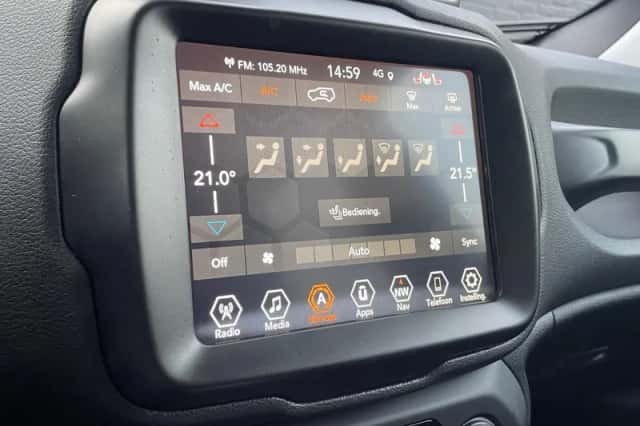 Jeep Renegade (2024) thumbnail 23