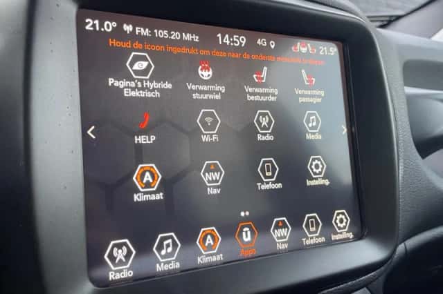 Jeep Renegade (2024) thumbnail 25