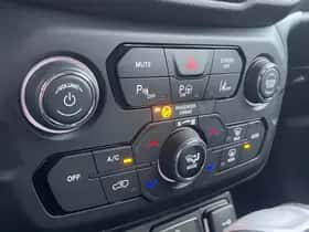 Jeep Renegade (2024) thumbnail 28