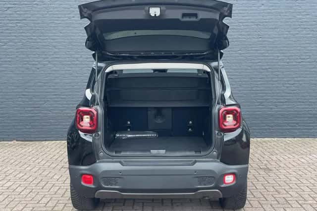 Jeep Renegade (2024) thumbnail 7