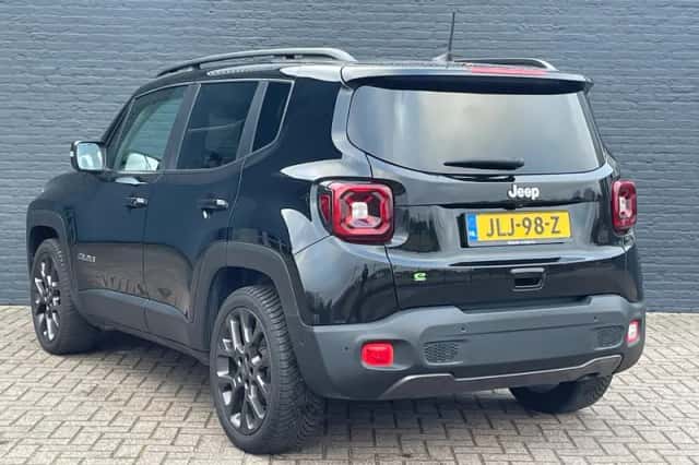 Jeep Renegade (2024) thumbnail 8